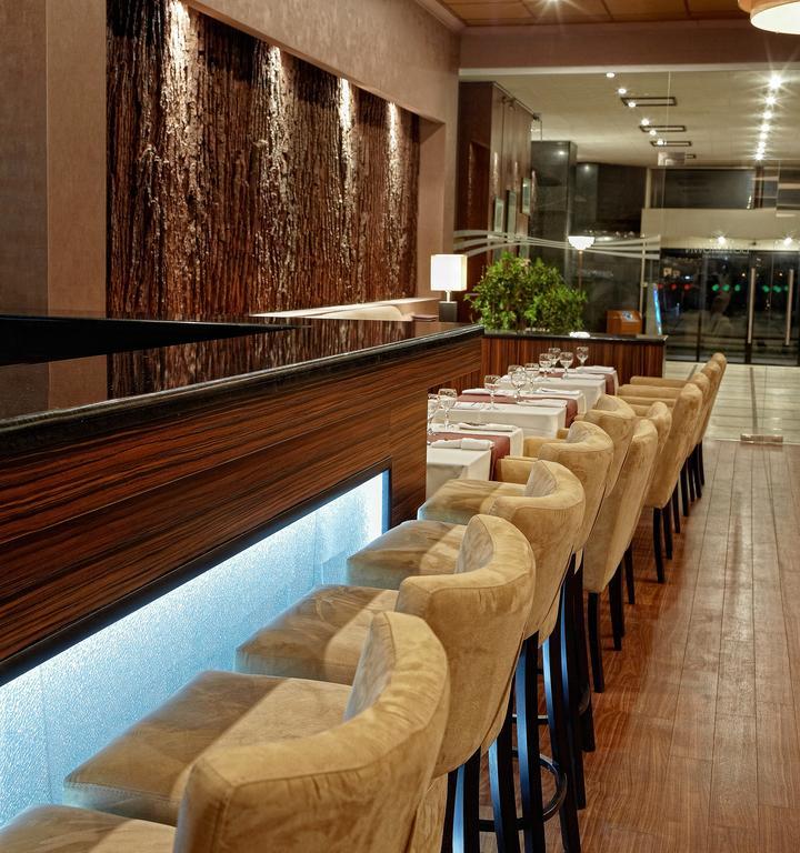 Codru Hotel Chisinau Restoran gambar