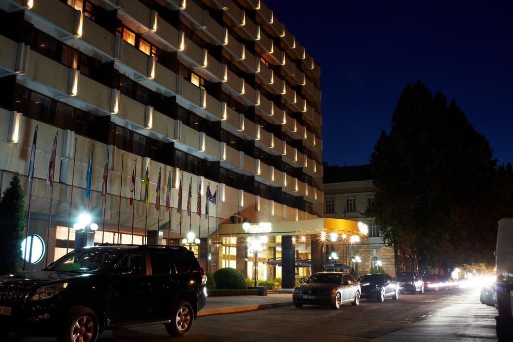 Codru Hotel Chisinau Luaran gambar