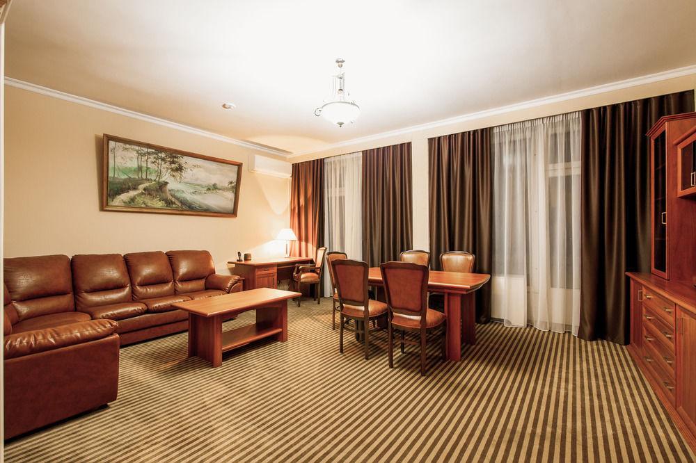 Codru Hotel Chisinau Luaran gambar