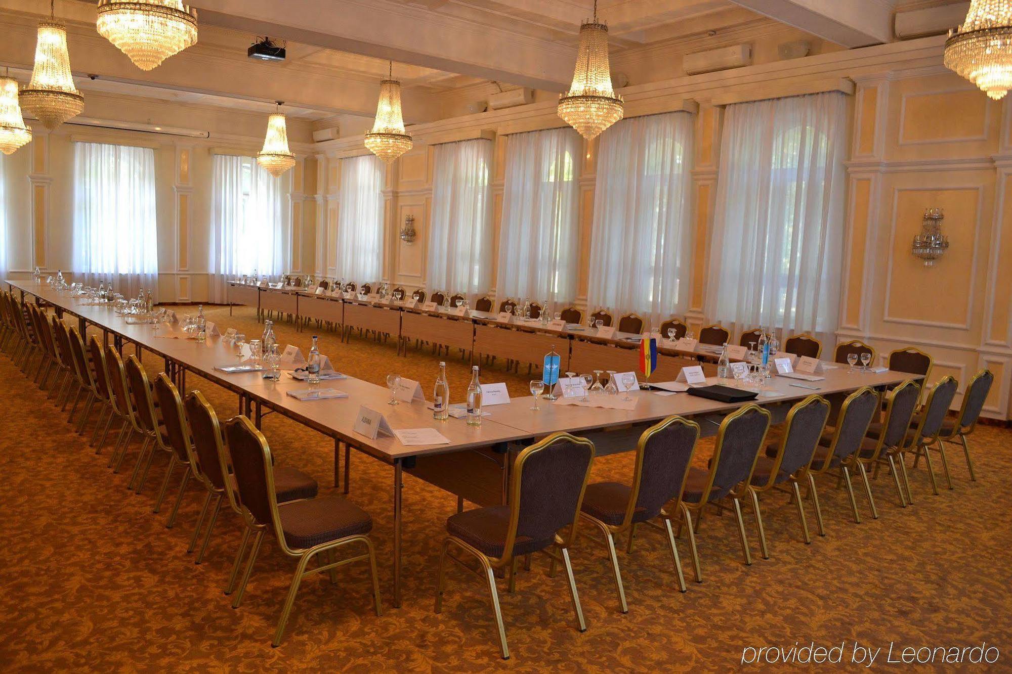 Codru Hotel Chisinau Luaran gambar