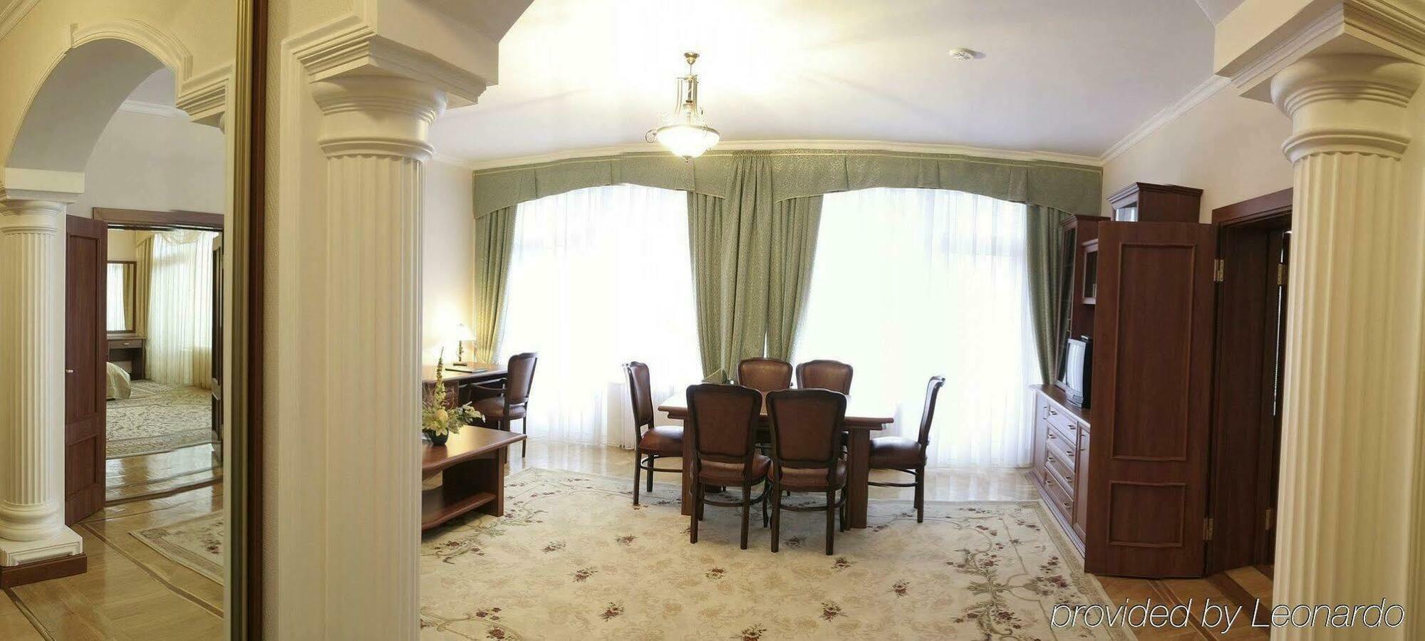 Codru Hotel Chisinau Luaran gambar